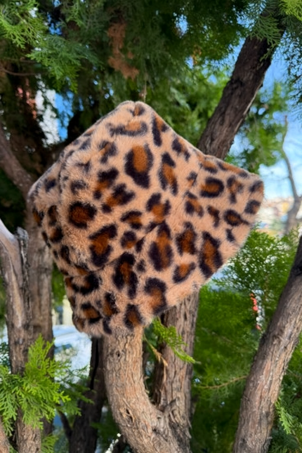 Leopar Peluş Vizon Bucket Şapka