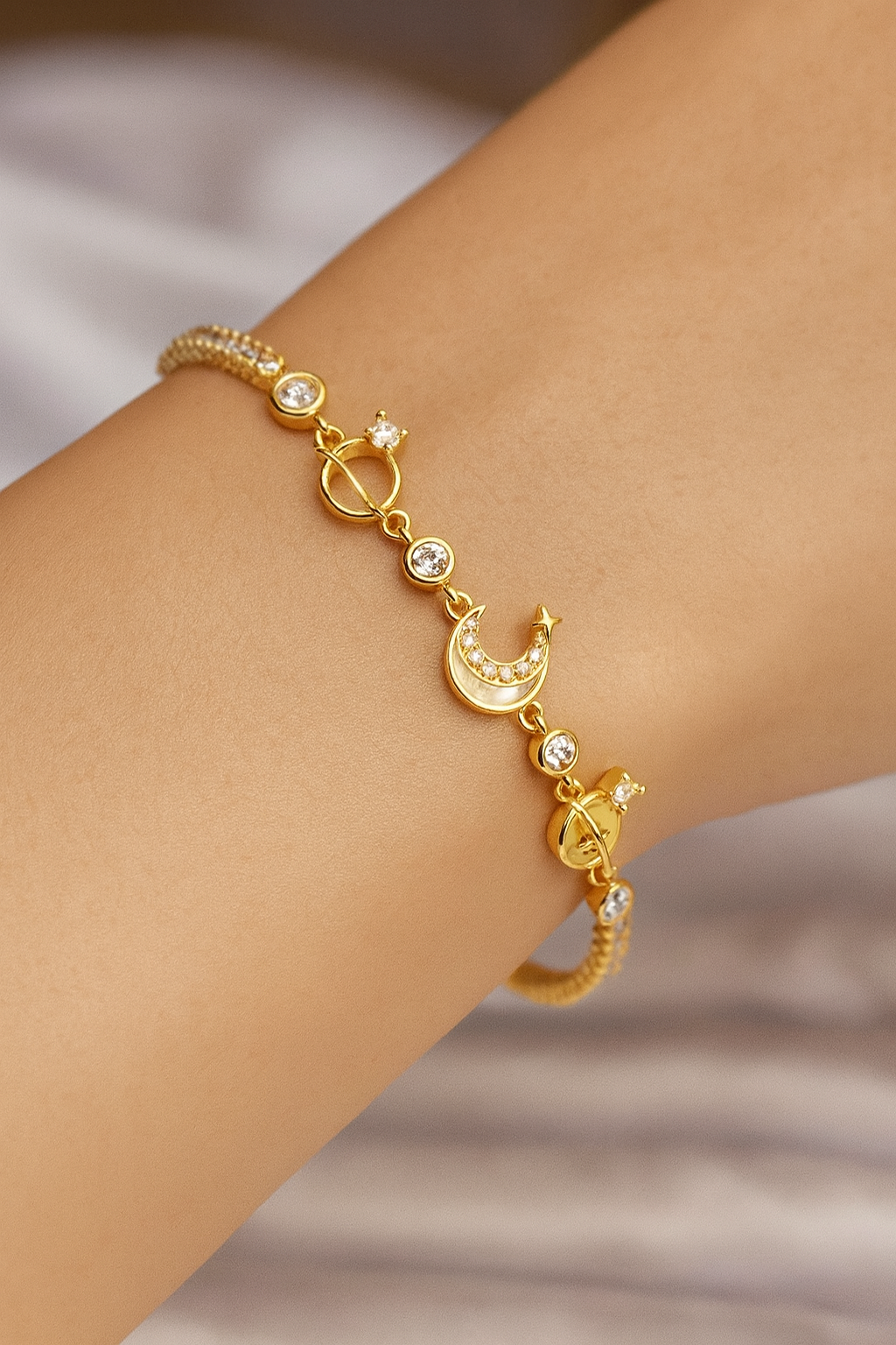 Ayyıldızlı altın charm bileklik