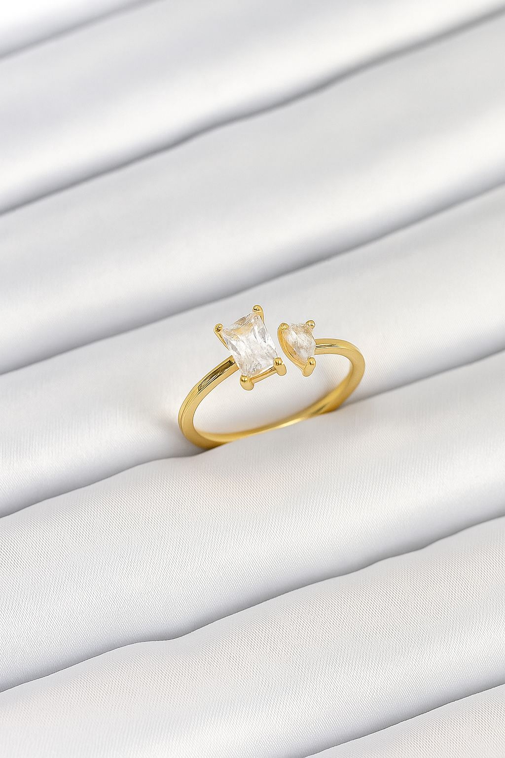 Altın Zirkon Taşlı Yüzük